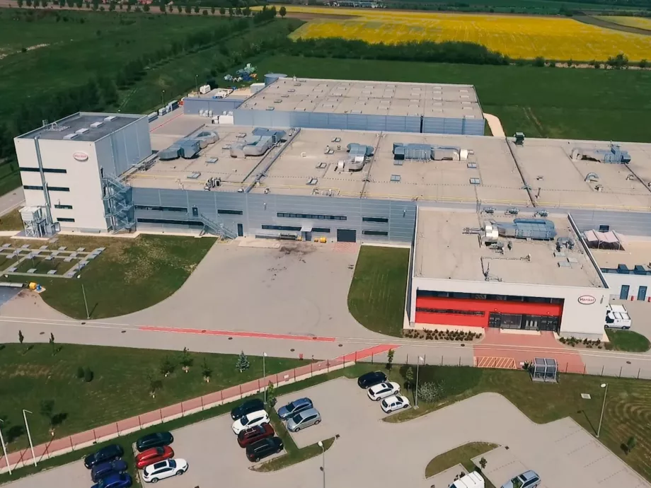 10. évfordulóját ünnepelte a környei ragasztógyár