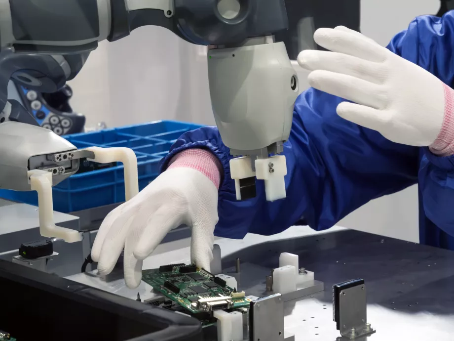 Elveszik a robotok a munkánkat: fenyegetés vagy lehetőség?