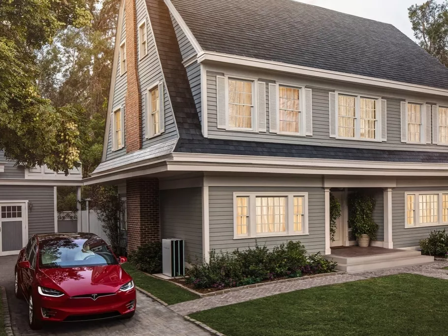 Már előrendelhetők a Tesla újszerű napelemes cellái