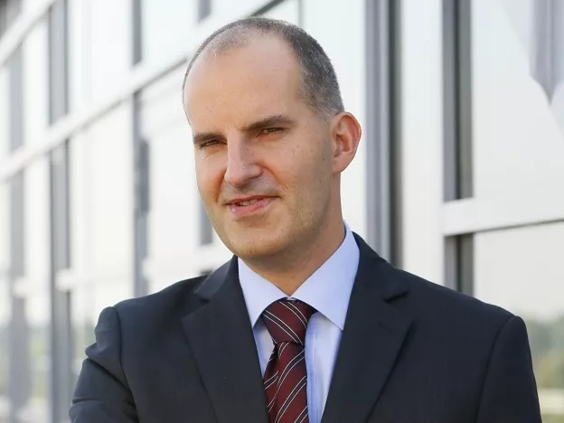 Rövidebb út labor és piac között