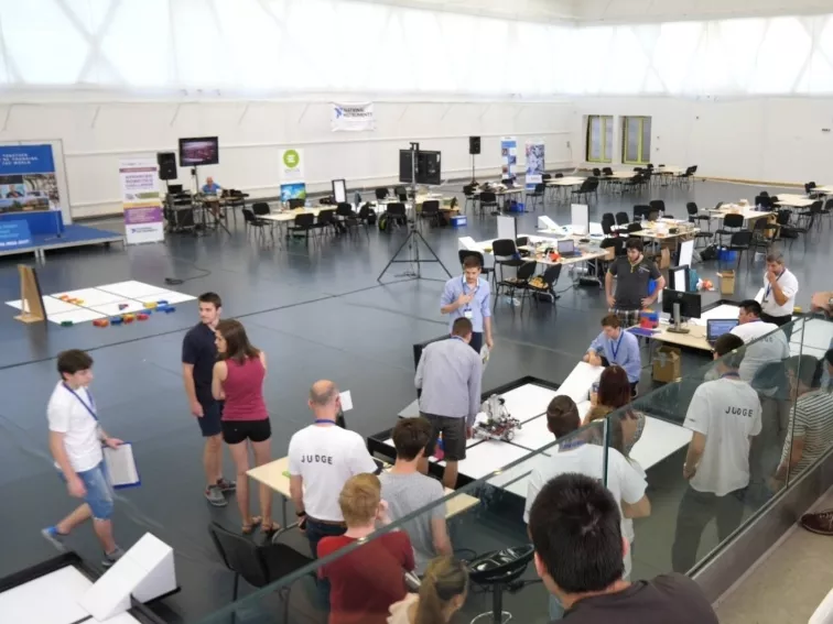 Győrben lesz a robotépítő verseny világdöntője