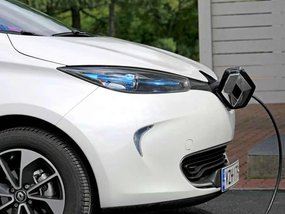 Megduplázzák az elektromos Zoe modell gyártását