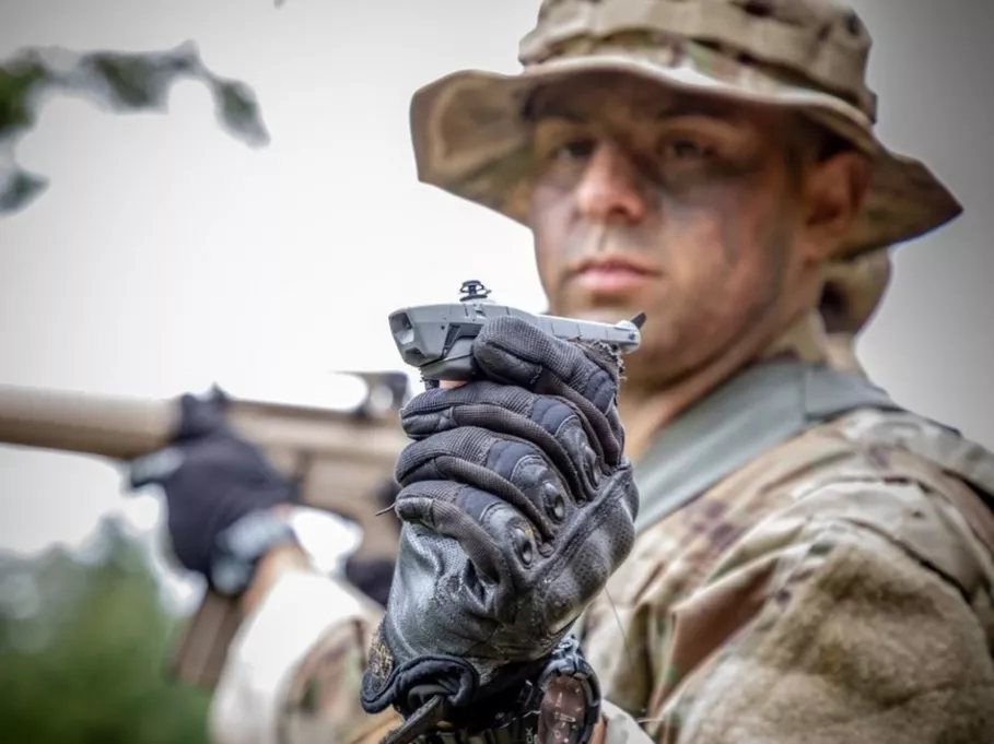 Saját bejáratú minidrónokat kapnak az USA katonái