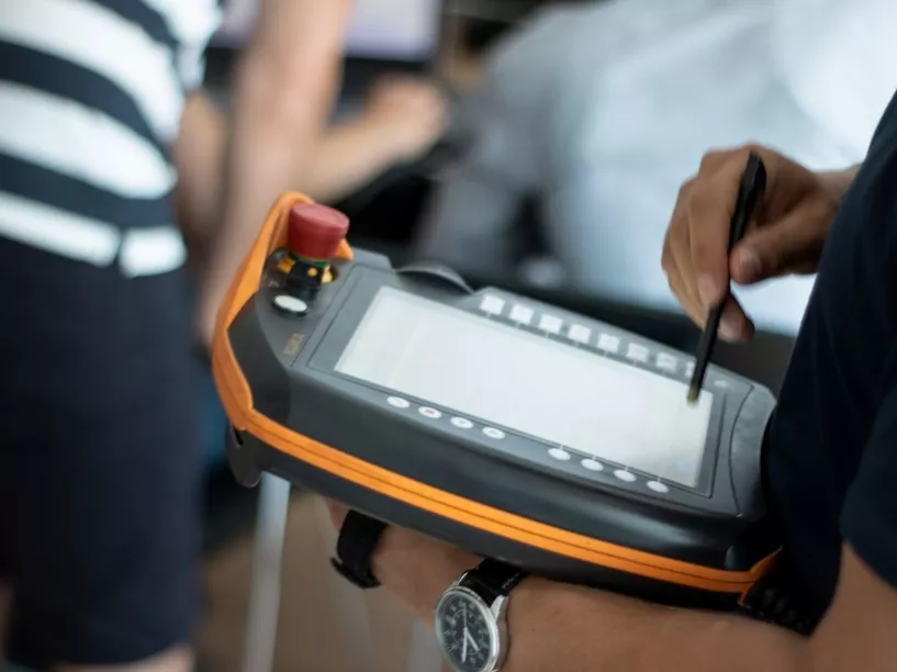 Megjelent a robotprogramozás a felnőttképzésben