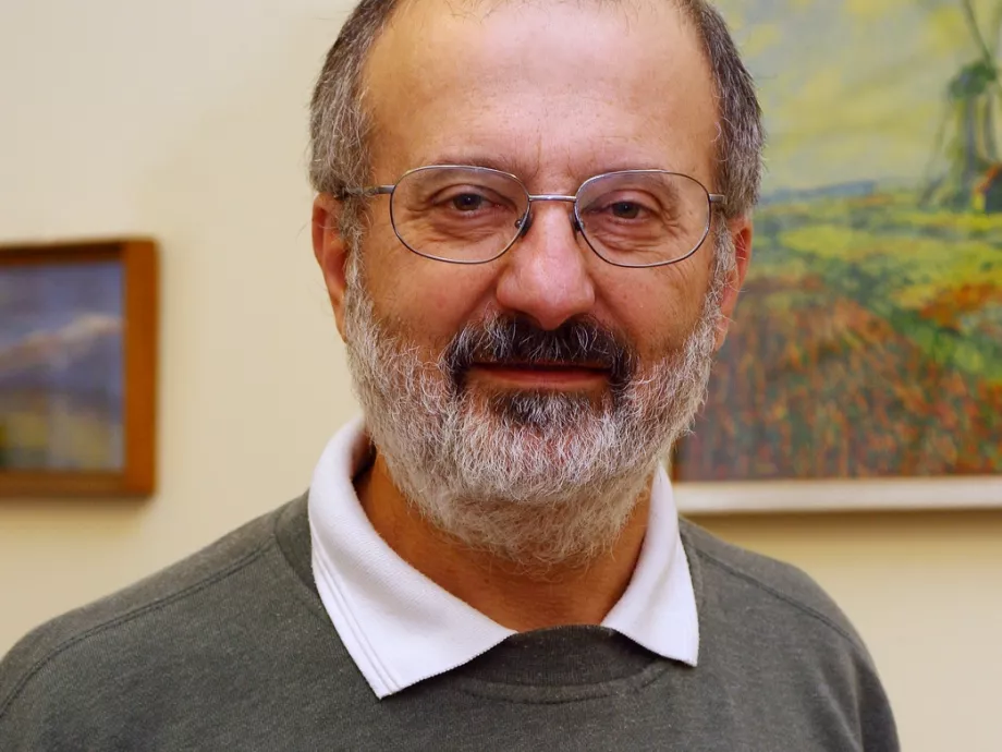 Virtuális intézmény, valós tevékenység