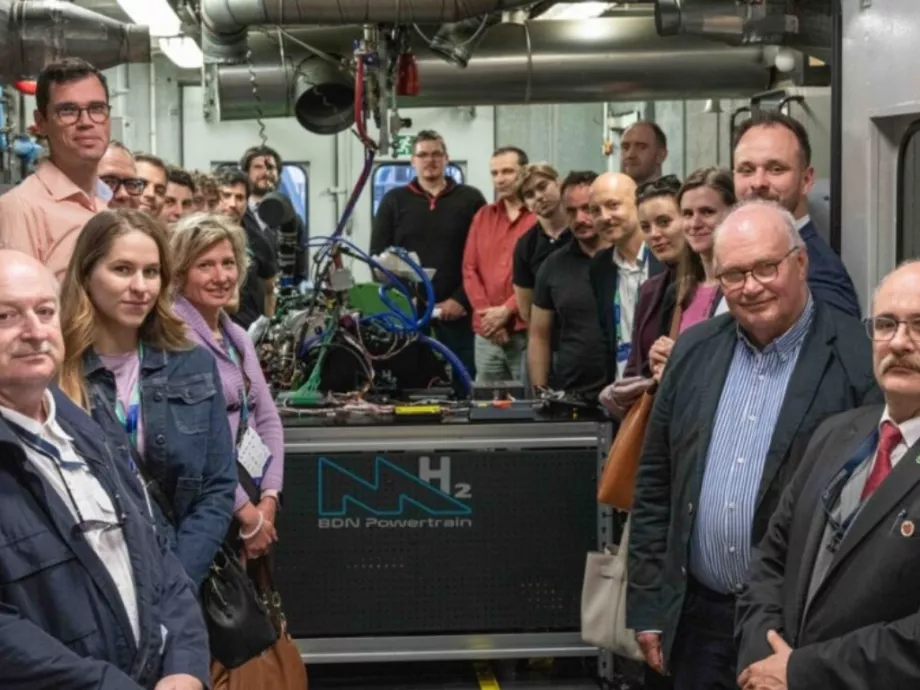 A BME-n mutatta be hidrogén–dízel motorját és új fejlesztési platformját a BDN Powertrain