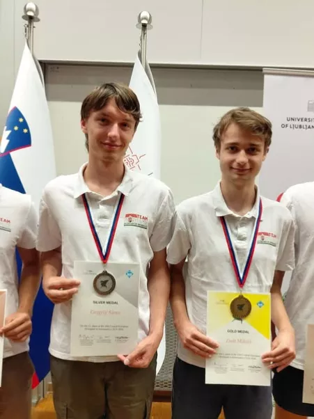 Óriási magyar siker: négy érem a Közép-Európai Informatikai Diákolimpián