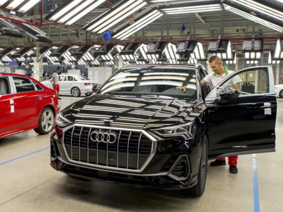 Tízéves termelési rekord dőlt meg tavaly az Audi győri gyárában