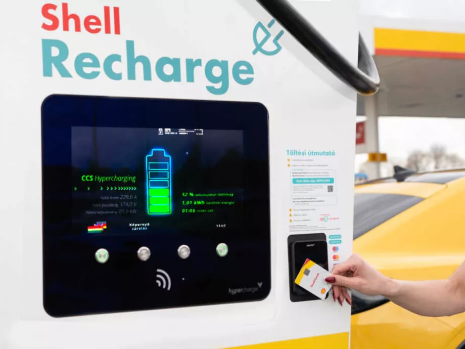 100 Shell Recharge elektromos autó töltőállomás Magyarországon