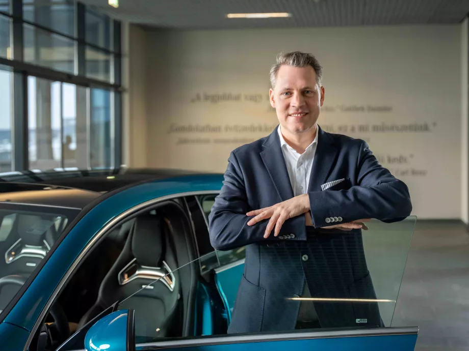 Új igazgató a kecskeméti Mercedes-Benz gyár élén