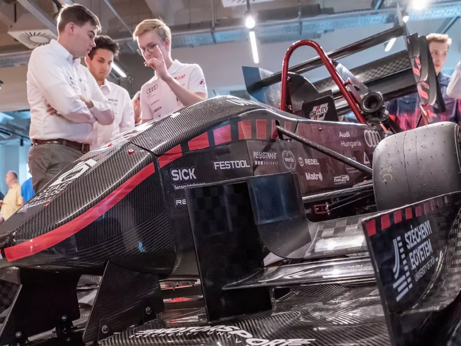 Egyedülálló motorsportmérnök mesterképzést indít a Széchenyi István Egyetem