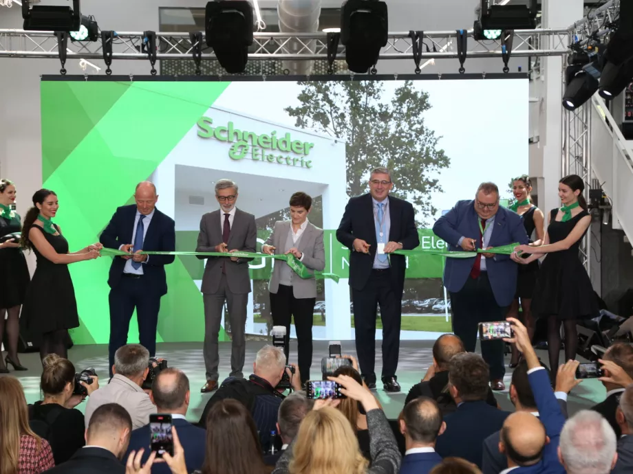 Új központot nyitott Újvidéken a Schneider Electric