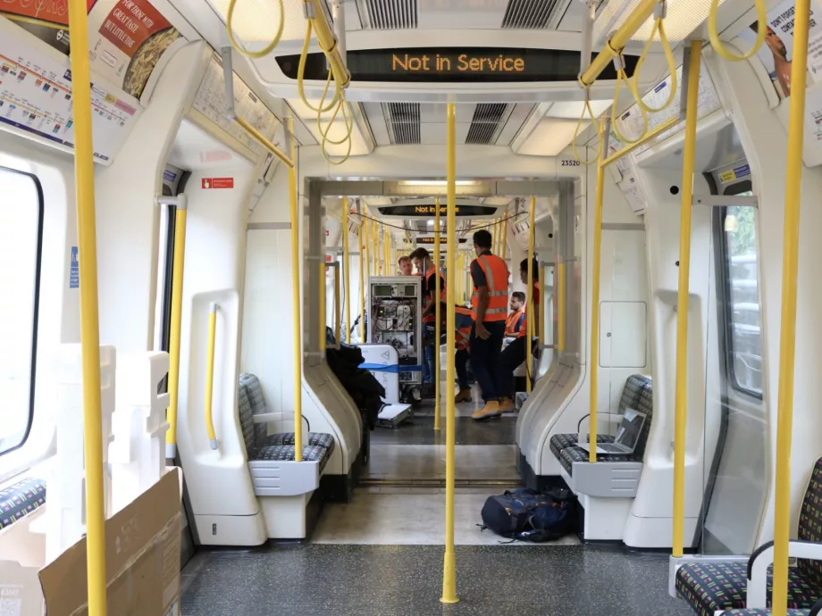 A londoni metróban tesztelik a GPS-helyettesítő kvantumiránytűt